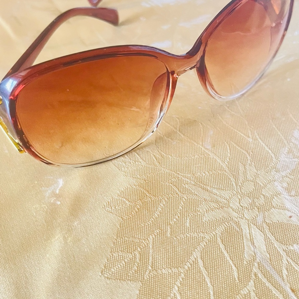 Women's Gradient Brown Oversized Sunglasses